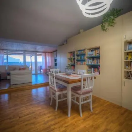 Dalila Con Terrazza Panoramica Apartment